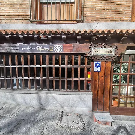 Bar El Gato Del Acueducto Guest house