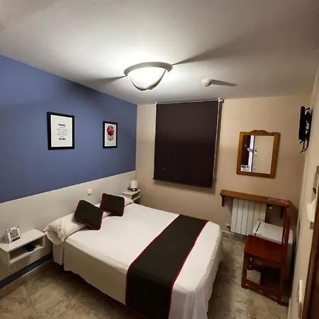 Bar El Gato Del Acueducto ゲストハウス