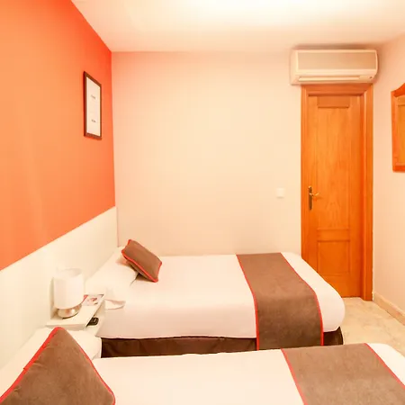 ゲストハウス Bar El Gato Del Acueducto