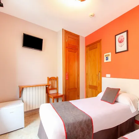 Bar El Gato Del Acueducto ゲストハウス 2*