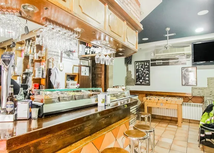 Гостевой дом Bar El Gato Del Acueducto Сеговия