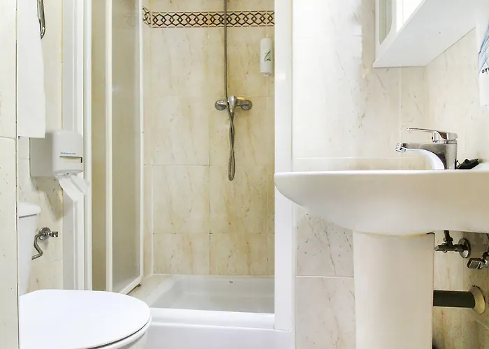 Bar El Gato Del Acueducto Гостевой дом Сеговия